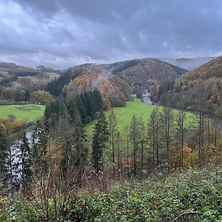 Aan De Ourthe In Maboge En Ardenne