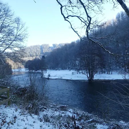 Aan De Ourthe In Maboge En Ardenne *