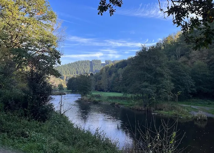 Aan De Ourthe In Maboge En Ardenne *